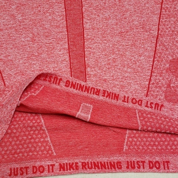Nike‎ Dri-Fit Running Tee Space Dye M Pink-Red Short Sleeve - Picture 4 of 7